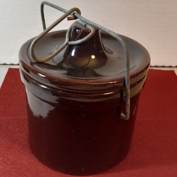 Vintage Medium Brown Crock with Lid Countrycore Grandmacore Butter/Cheese - Picture 1 of 10